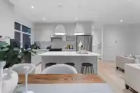 1 33586 HUGGINS STREET - thumbnail 9