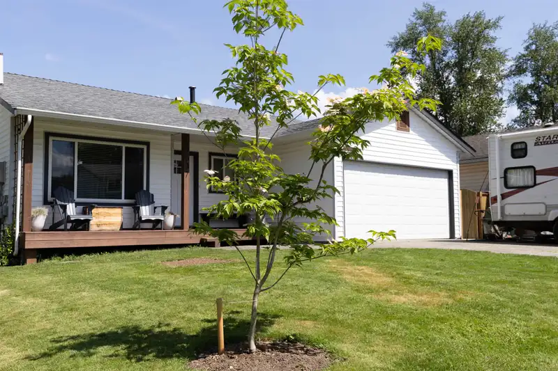 9537 214A STREET - photo 2 of 36