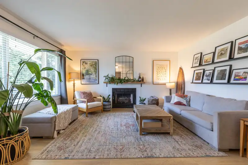 9537 214A STREET - photo 4 of 36