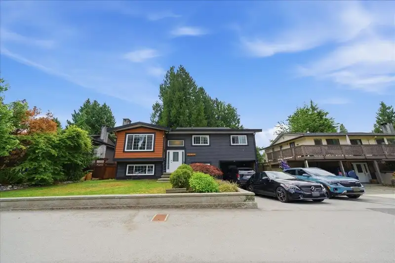 20838 117 AVENUE - photo 2 of 36