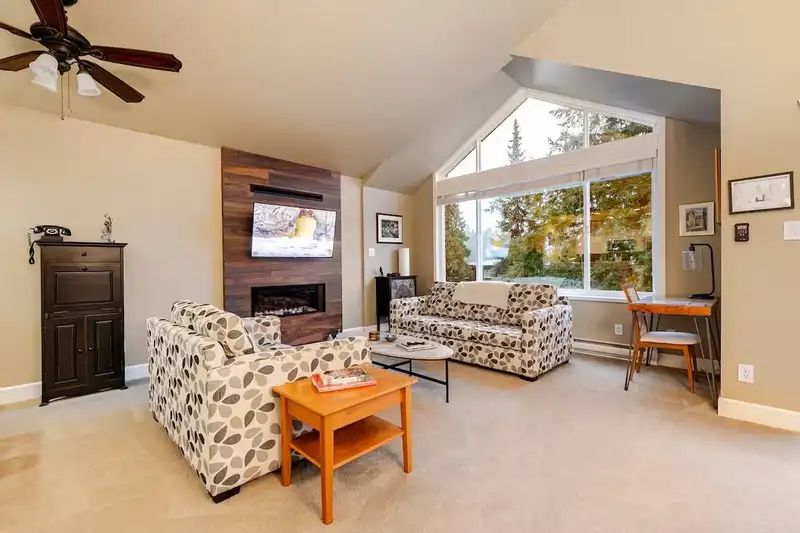 336 E 26TH STREET - photo 2 of 34