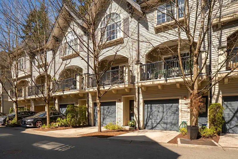 32 550 BROWNING PLACE - photo 1 of 23