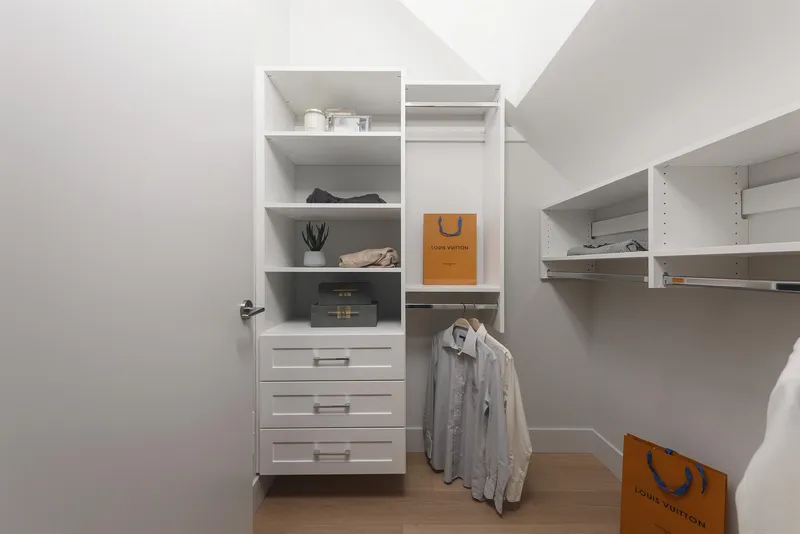 2 2635 W 12TH AVENUE - photo 4 of 25