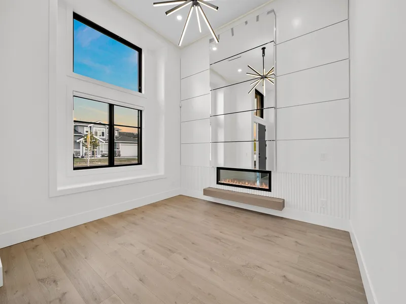 6079 44A AVENUE - photo 3 of 25