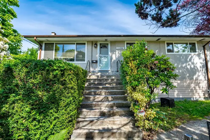 11288 135 STREET - photo 1 of 40