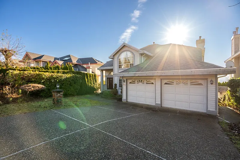 97 TIMBERCREST DRIVE - photo 2 of 25