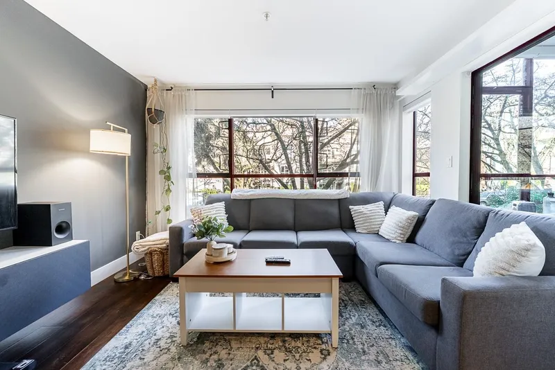 203 2140 W 12TH AVENUE - photo 3 of 25