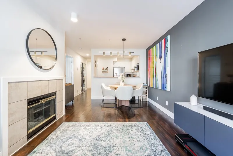 203 2140 W 12TH AVENUE - photo 4 of 25