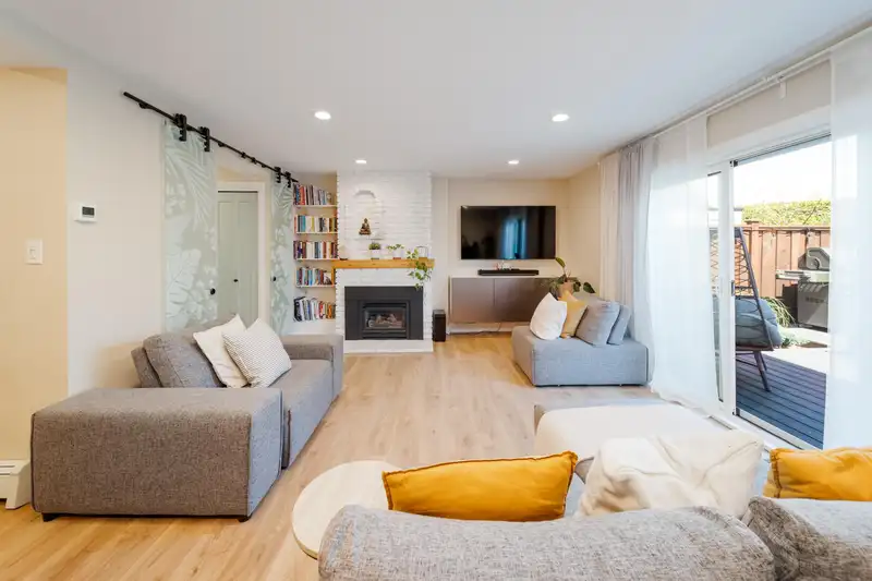 34 11551 KINGFISHER DRIVE - photo 3 of 40