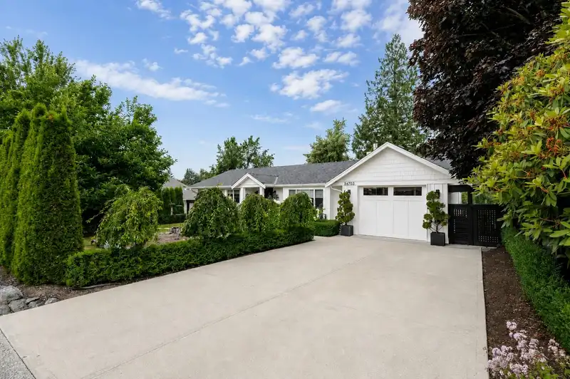 34703 BLATCHFORD WAY - photo 4 of 40