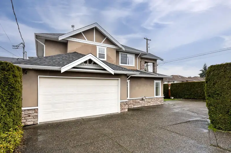 8771 NO. 2 ROAD - photo 2 of 40