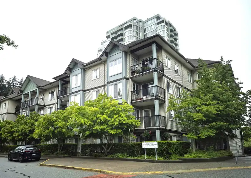 209 14877 100 AVENUE - photo 1 of 23