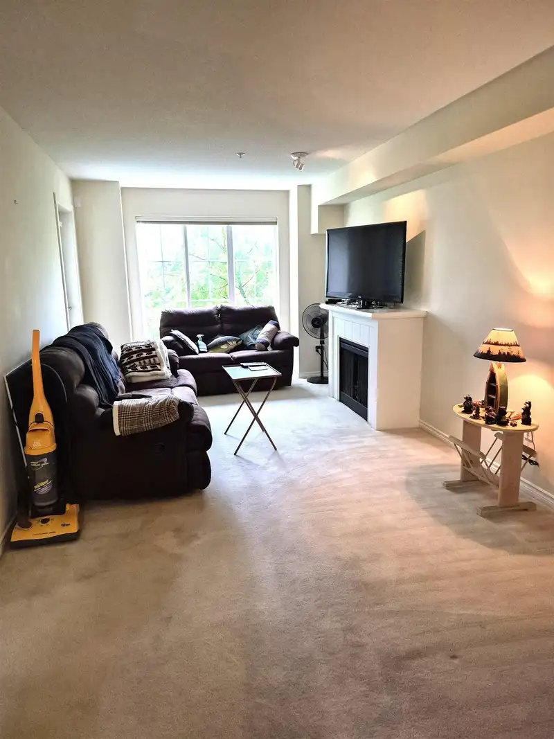 209 14877 100 AVENUE - photo 3 of 23