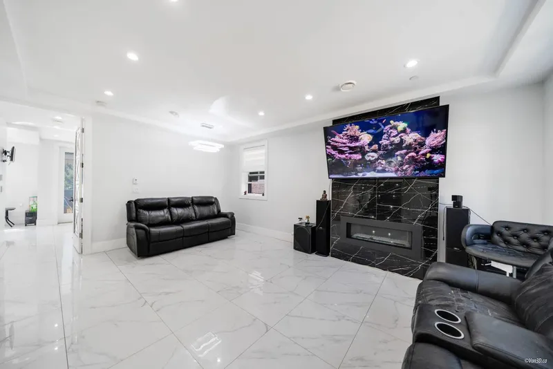 4841 DUMFRIES STREET - photo 3 of 25