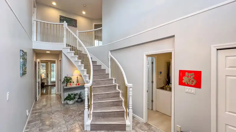 9831 KILBY DRIVE - photo 4 of 30