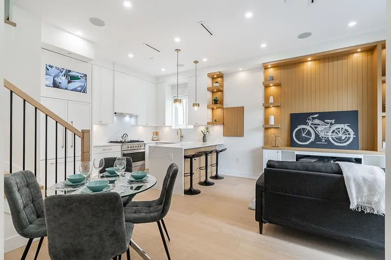 1 5304 ELGIN STREET - photo 2 of 25