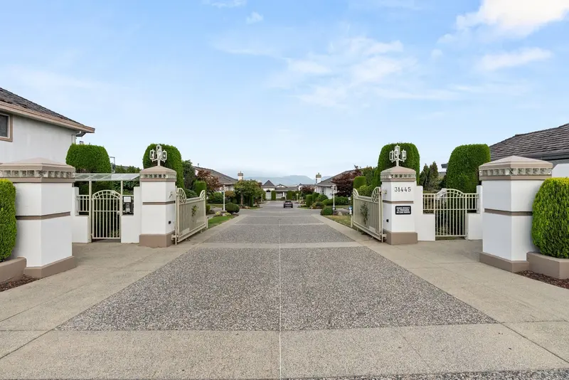 9 31445 RIDGEVIEW DRIVE - photo 1 of 25