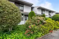 517 9651 GLENDOWER DRIVE - thumbnail 1