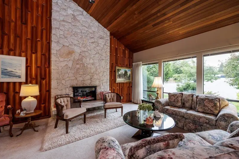 6364 PARKVIEW PLACE - photo 4 of 25