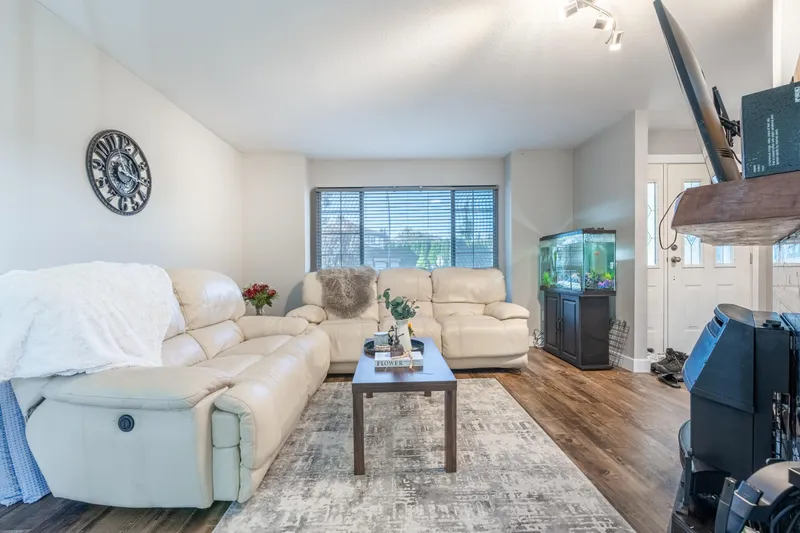 12492 205 STREET - photo 3 of 19