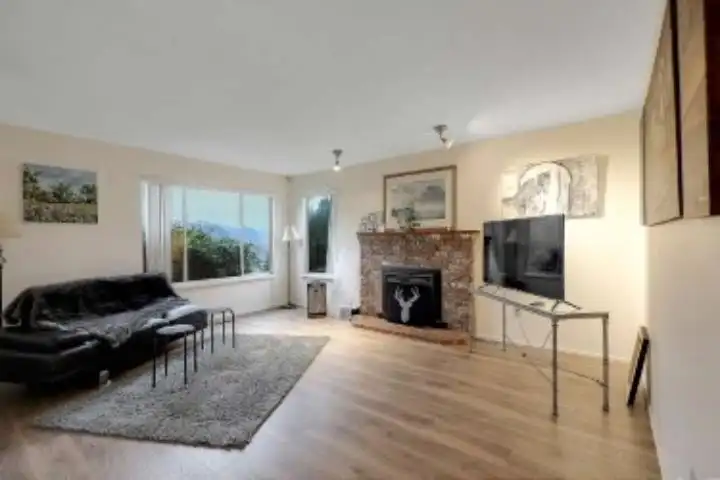 7381 GRAND STREET - photo 3 of 17