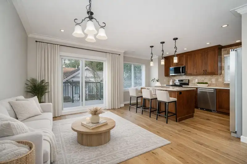 5 2351 PARKWAY BOULEVARD - photo 2 of 40