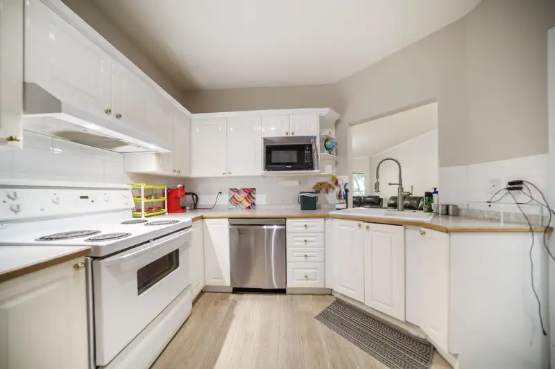 102 12088 66 AVENUE - photo 3 of 32