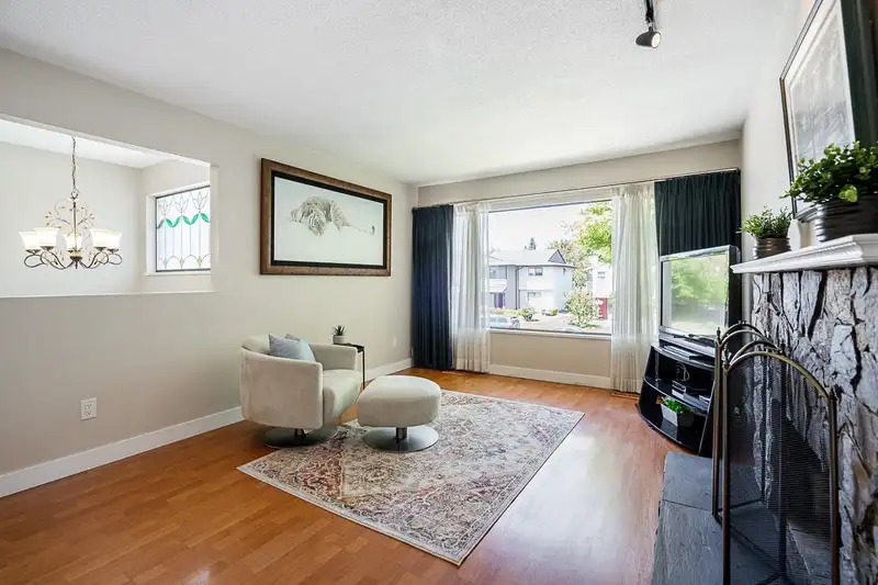2216 WILLOUGHBY WAY - photo 3 of 40