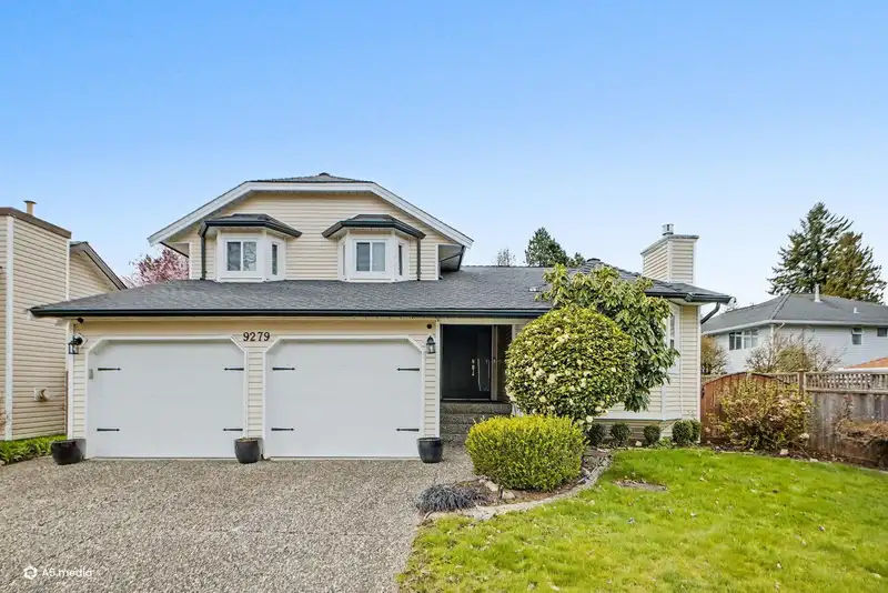 9279 156A STREET - photo 3 of 29
