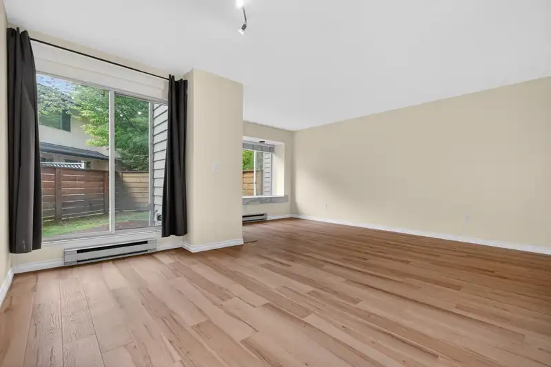 8 7611 MOFFATT ROAD - photo 3 of 20