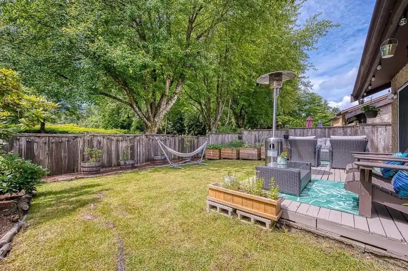 7232 CAMANO STREET - photo 4 of 40