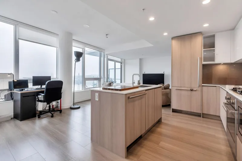 2003 618 CARNARVON STREET - photo 4 of 25