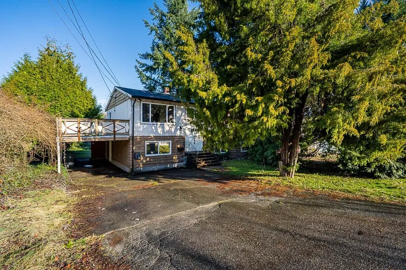 14735 107A AVENUE - photo 2 of 25