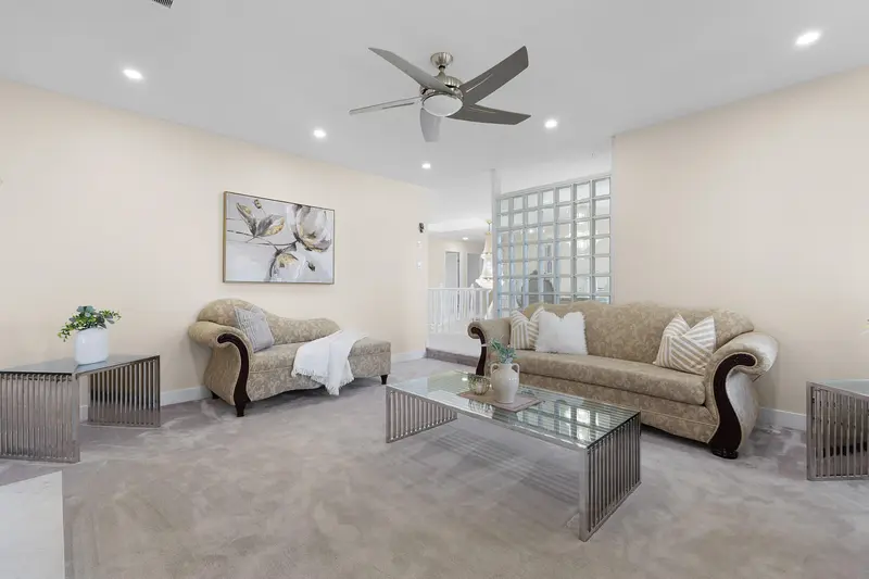 12604 68 AVENUE - photo 2 of 5