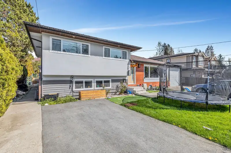 10356 126 STREET - photo 1 of 34