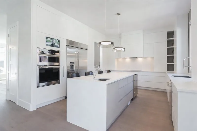 356 W 28TH STREET - photo 4 of 12