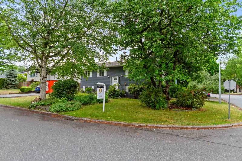 18312 59A AVENUE - photo 1 of 20