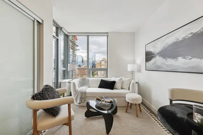 2203 1308 HORNBY STREET - photo 2 of 25