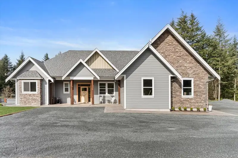 4491 BENCH ROAD - photo 2 of 40