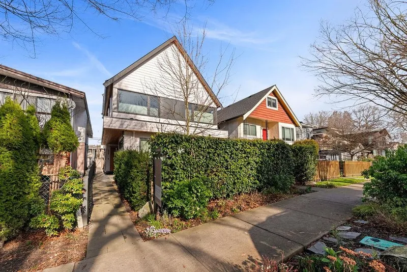 529 E 17TH AVENUE - photo 2 of 25