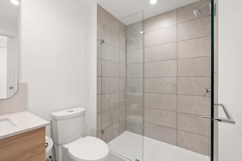 306 2325 EMERY COURT - photo 4 of 21