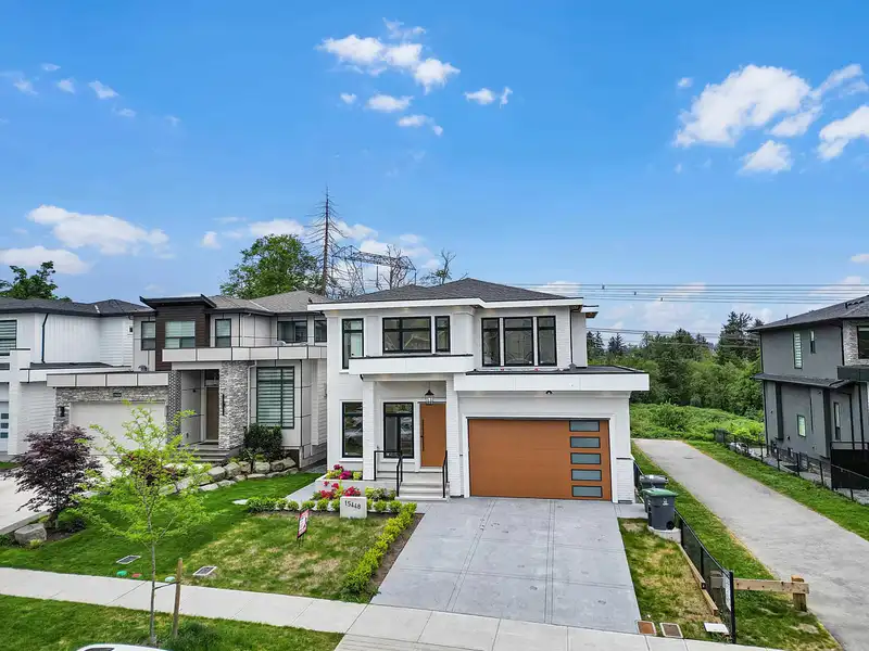 15448 76B AVENUE - photo 4 of 40