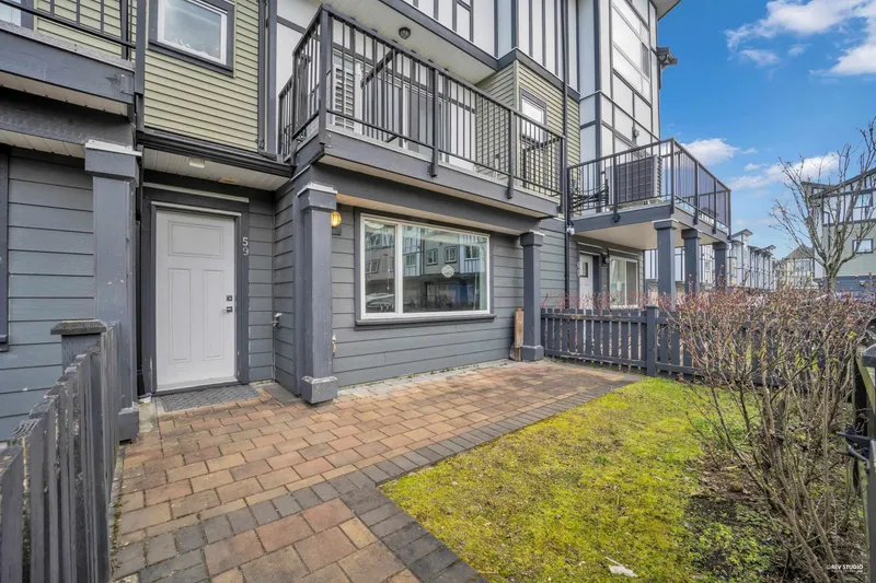 59 9680 ALEXANDRA ROAD - photo 2 of 25