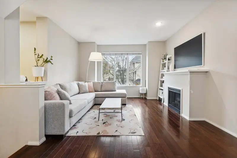 45 7233 HEATHER STREET - photo 1 of 28