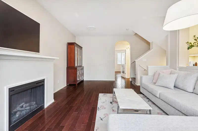 45 7233 HEATHER STREET - photo 4 of 28