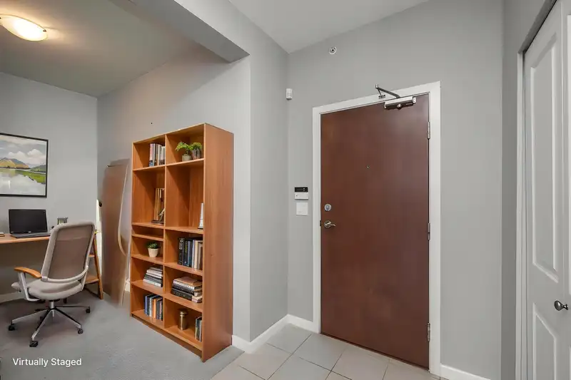 430 15380 102A AVENUE - photo 2 of 21