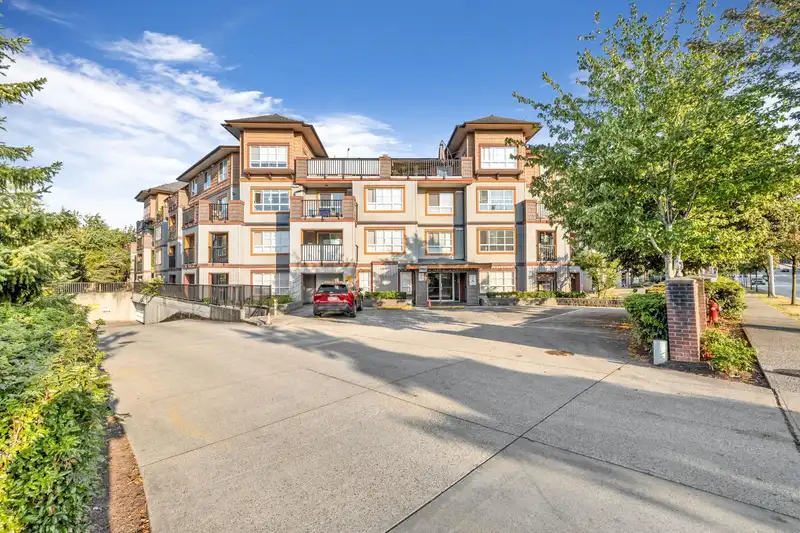 301 6960 120 STREET - photo 1 of 23