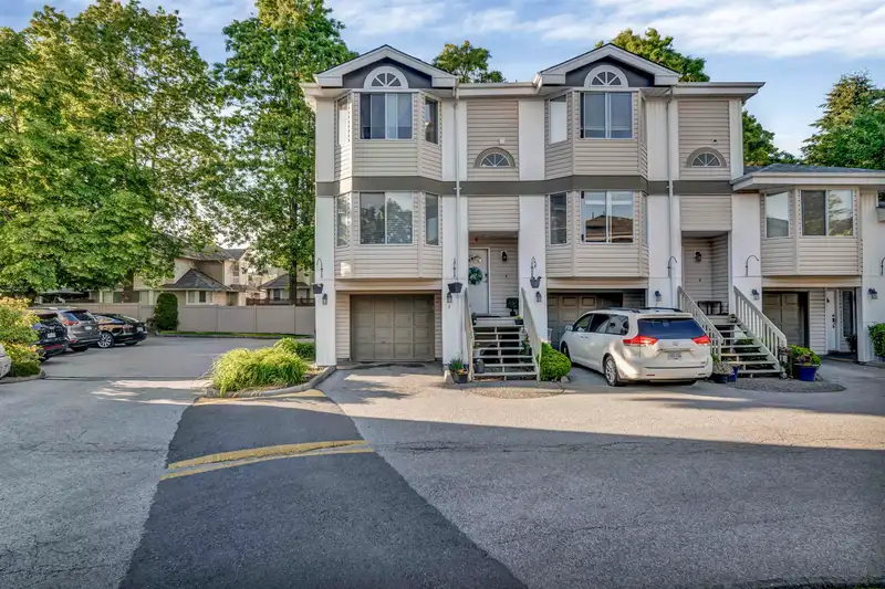 3 7875 122 STREET - photo 1 of 29