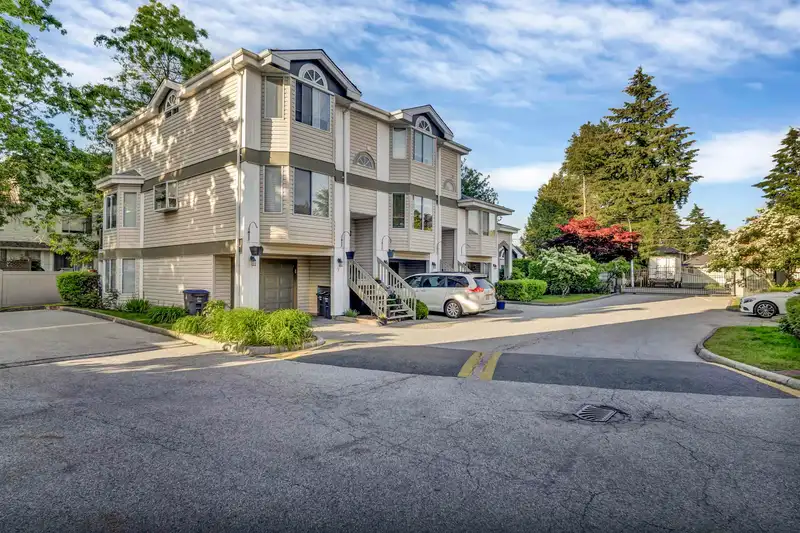 3 7875 122 STREET - photo 2 of 29