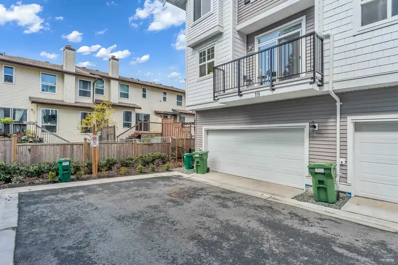 18 2033 MCKENZIE ROAD - photo 2 of 17